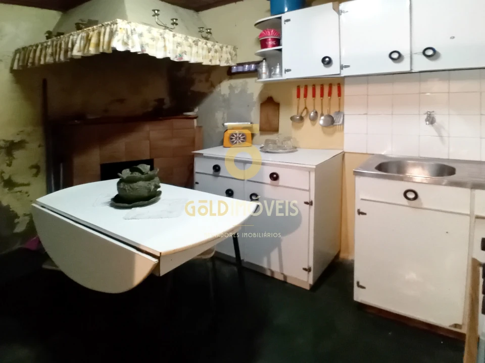 Moradia T1 para Venda em Souselo Foto 13
