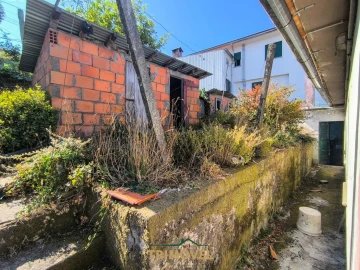 Moradia T3 para Venda em São Pedro de Castelões