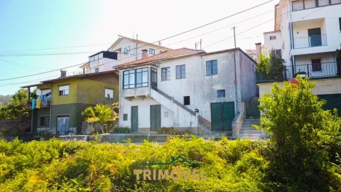 Moradia T3 para Venda em São Pedro de Castelões