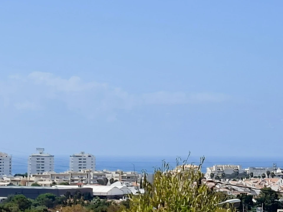 Moradia T4 para Venda em Albufeira e Olhos de Água Foto 2