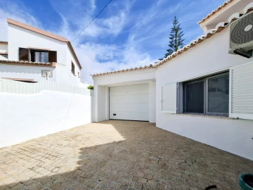 Moradia T4 para Venda em Albufeira e Olhos de Água