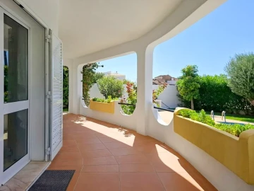 Moradia T4 para Venda em Albufeira e Olhos de Água