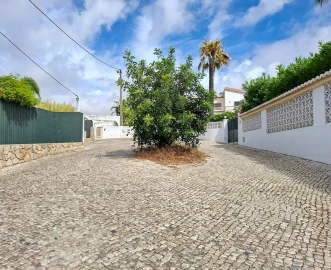Moradia T4 para Venda em Albufeira e Olhos de Água