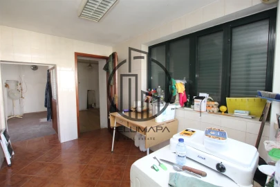 Moradia T0 para Venda em Bairro