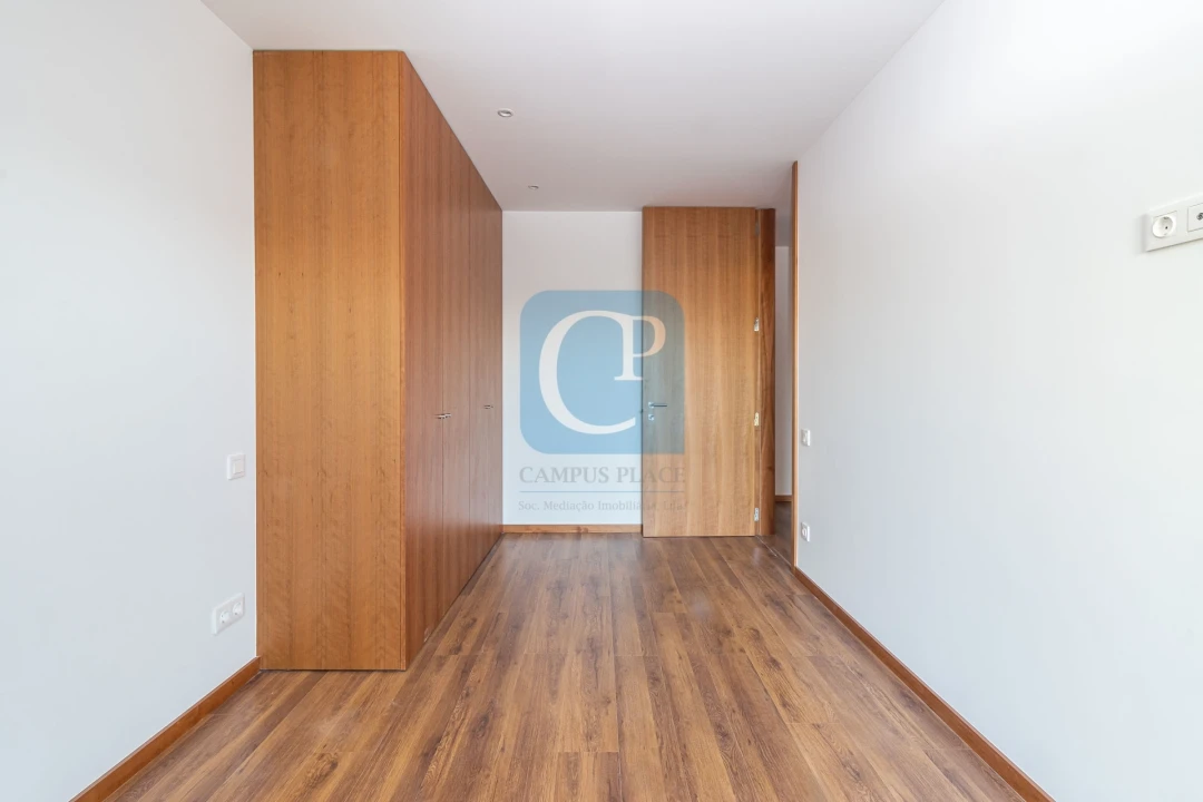 Apartamento T2 para Venda em Paranhos Foto 9