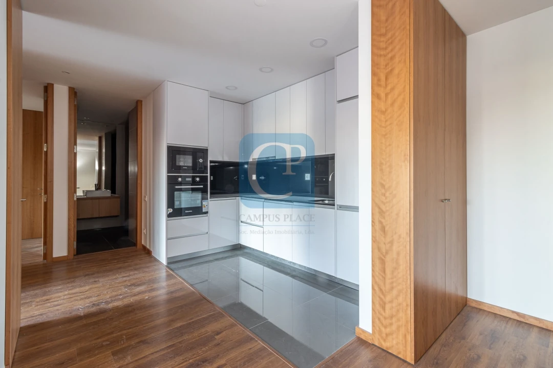 Apartamento T2 para Venda em Paranhos Foto 5
