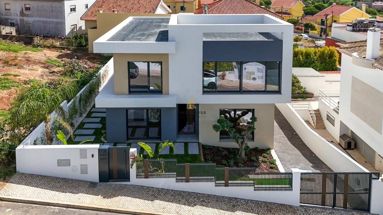 Moradia T5 para Arrendamento em Carcavelos e Parede Foto 1