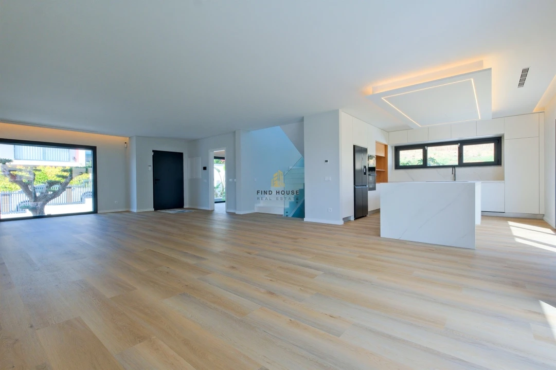 Moradia T5 para Arrendamento em Carcavelos e Parede Foto 8