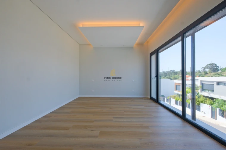 Moradia T5 para Arrendamento em Carcavelos e Parede Foto 34
