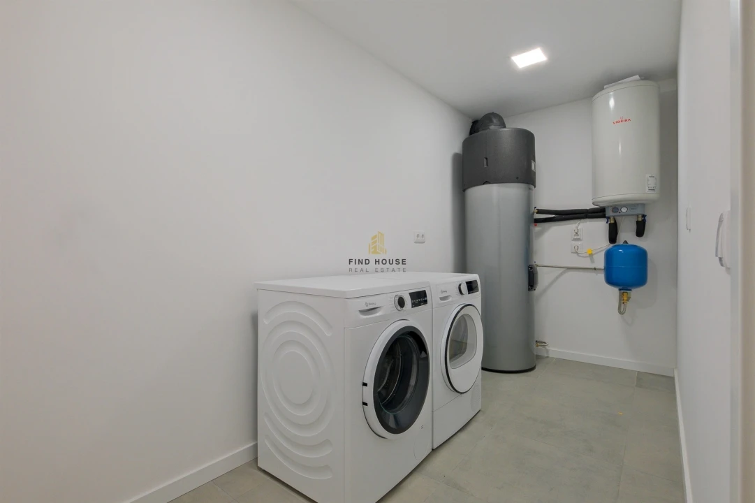 Moradia T5 para Arrendamento em Carcavelos e Parede Foto 40