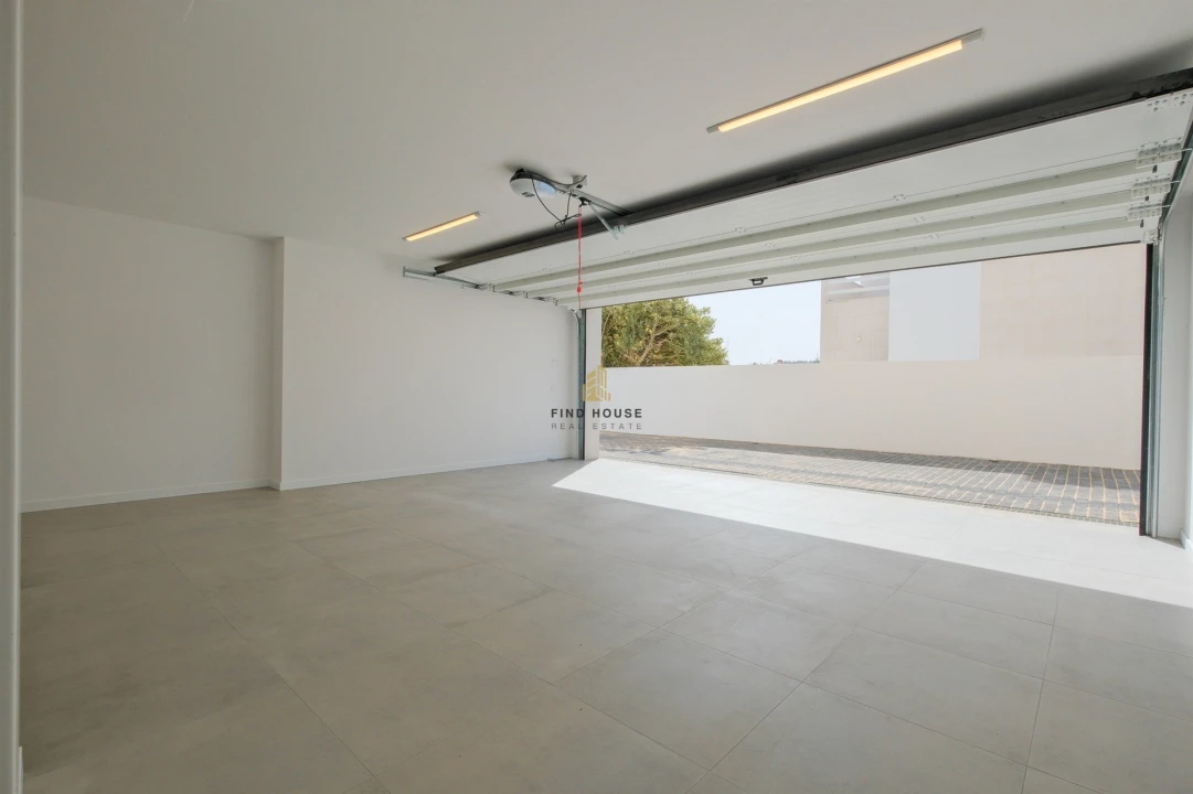 Moradia T5 para Arrendamento em Carcavelos e Parede Foto 39