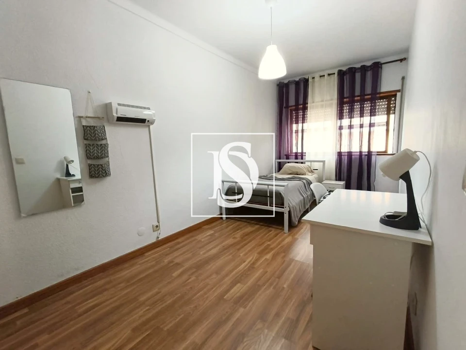 Apartamento T3 para Venda em Sé, Santa Maria e Meixedo Foto 11