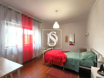 Apartamento T3 para Venda em Sé, Santa Maria e Meixedo