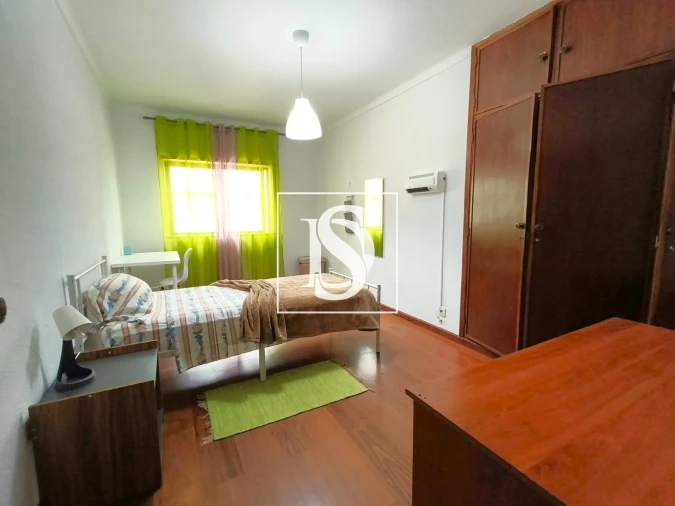 Apartamento T3 para Venda em Sé, Santa Maria e Meixedo Foto 4