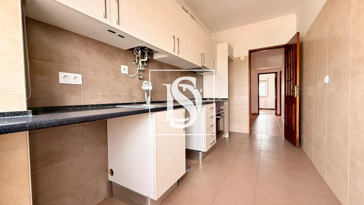 Apartamento T3 para Venda em Almada, Cova da Piedade, Pragal e Cacilhas Foto 6
