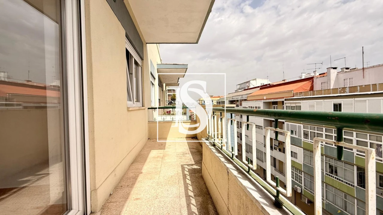 Apartamento T3 para Venda em Almada, Cova da Piedade, Pragal e Cacilhas Foto 21