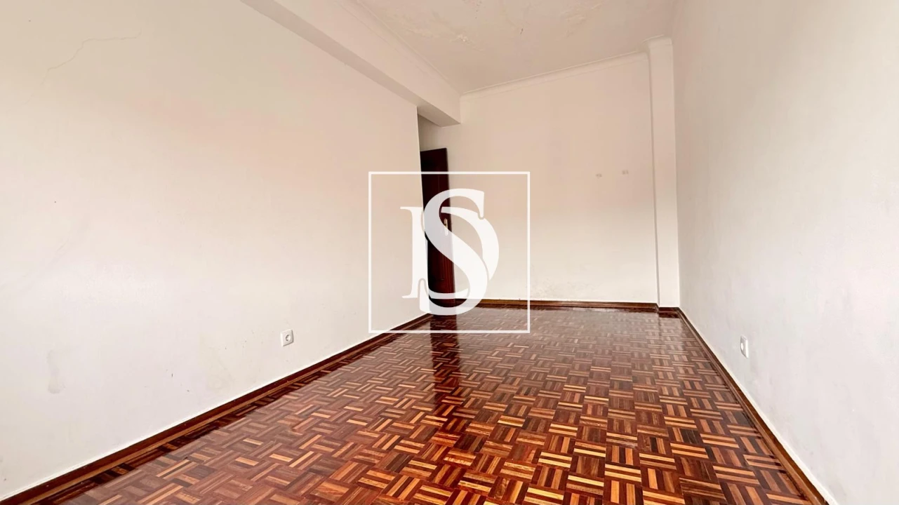 Apartamento T3 para Venda em Almada, Cova da Piedade, Pragal e Cacilhas Foto 8