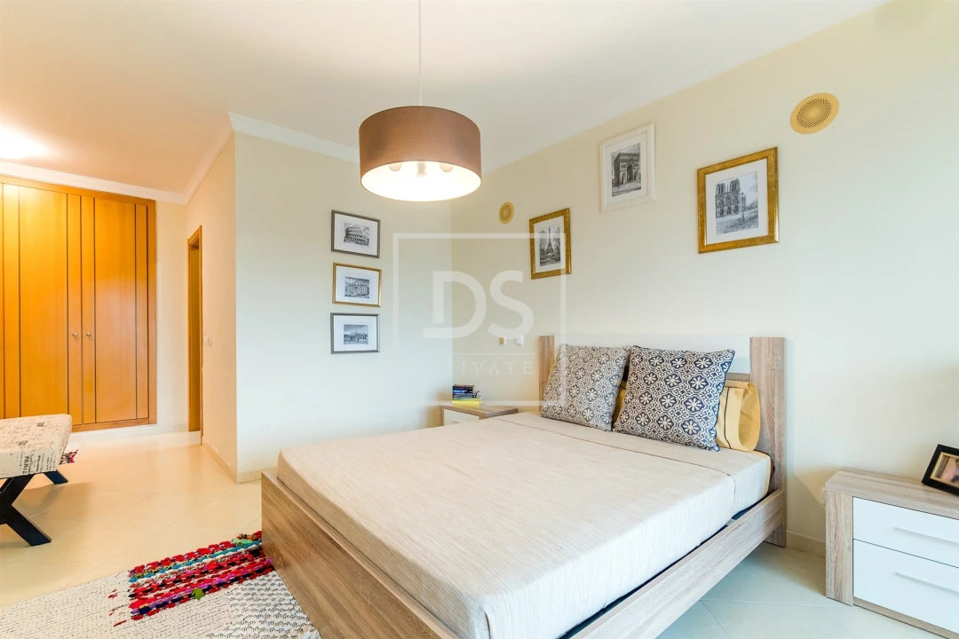 Apartamento T2 para Venda em Portimão Foto 19