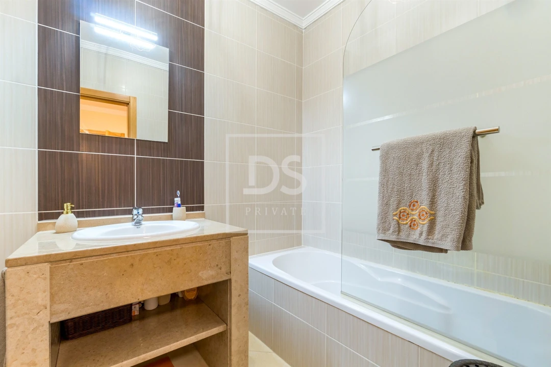Apartamento T2 para Venda em Portimão Foto 20