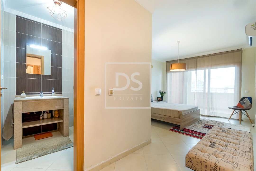 Apartamento T2 para Venda em Portimão Foto 16