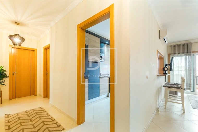 Apartamento T2 para Venda em Portimão Foto 6