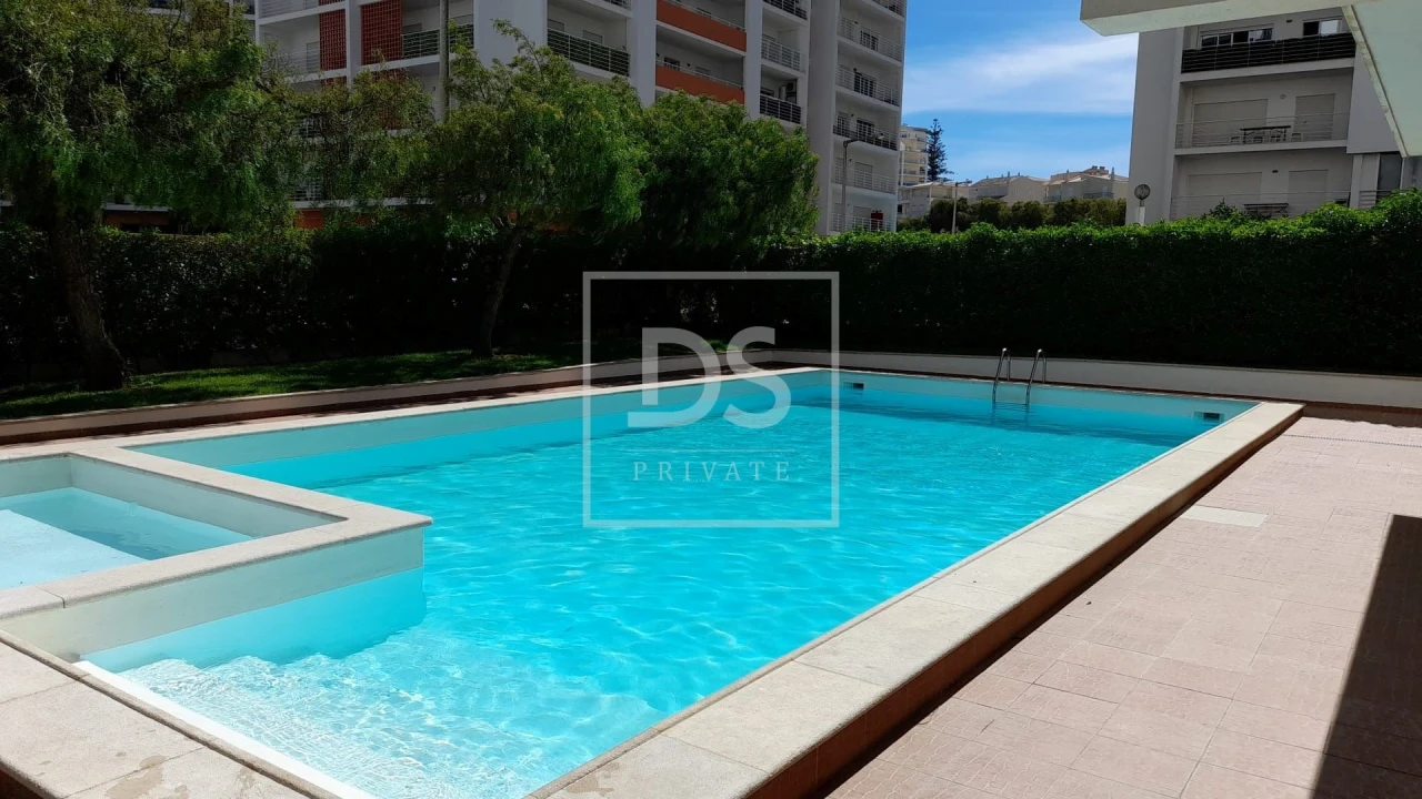 Apartamento T2 para Venda em Portimão Foto 24