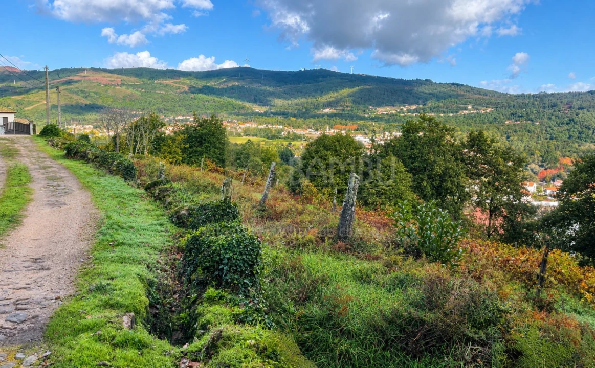 Terreno para Venda em Covas Foto 1