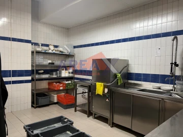 Negócio para Venda em O. Azeméis, Riba-Ul, Ul, Macinhata Seixa, Madail