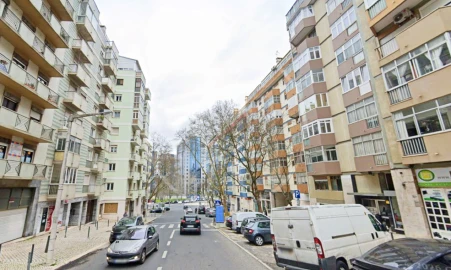Apartamento T3 para Venda em São Domingos de Benfica