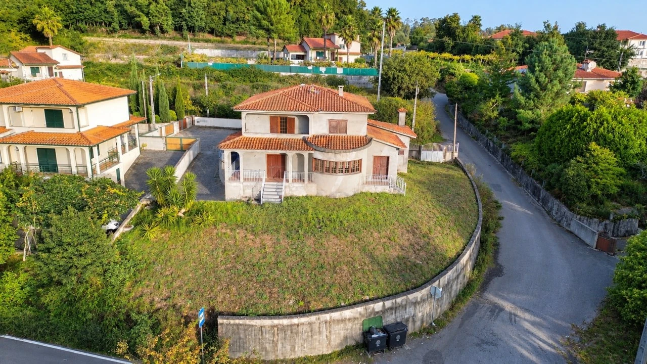 Moradia T4 para Venda em Rebordões (Santa Maria) Foto 41