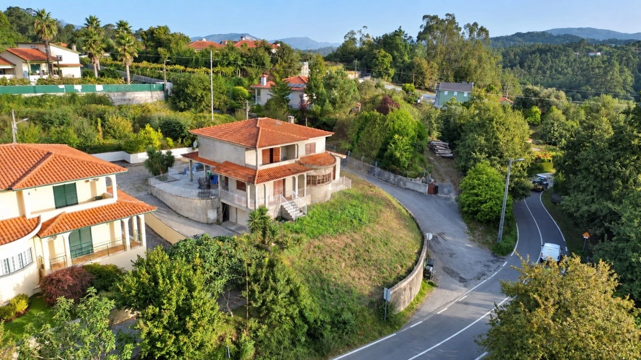Moradia T4 para Venda em Rebordões (Santa Maria) Foto 43