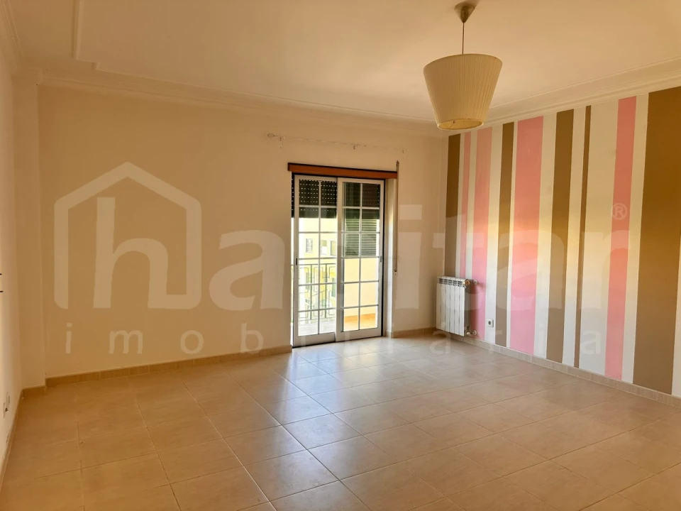 Apartamento T4 para Venda em Benavente Foto 6