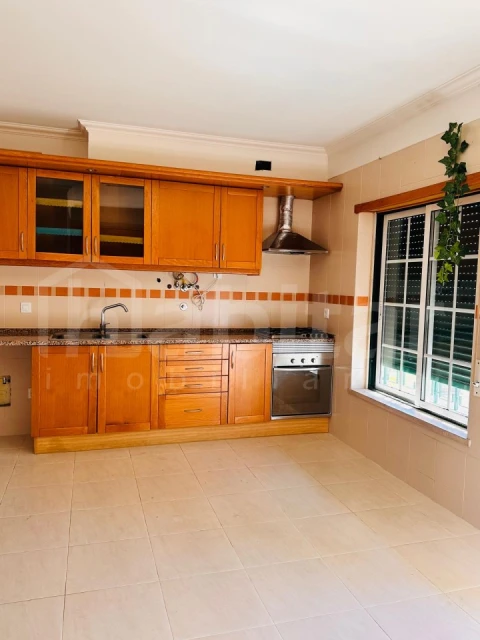 Apartamento T4 para Venda em Benavente