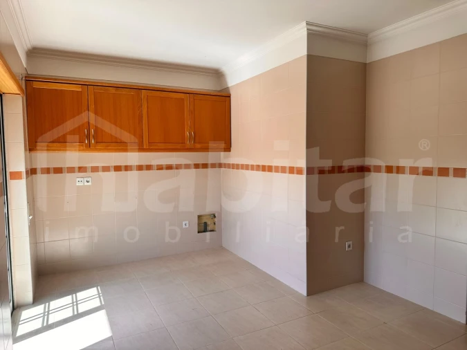 Apartamento T4 para Venda em Benavente Foto 4
