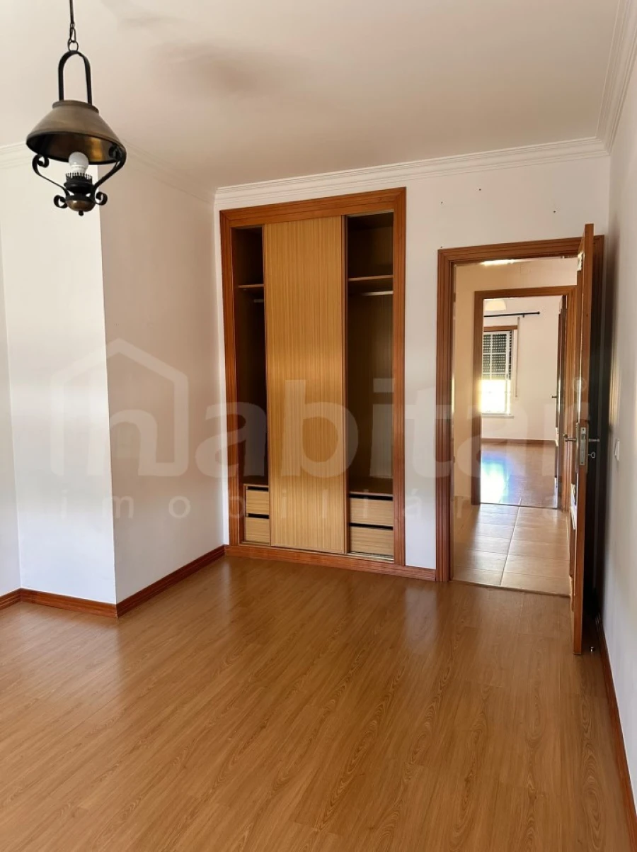 Apartamento T4 para Venda em Benavente Foto 19