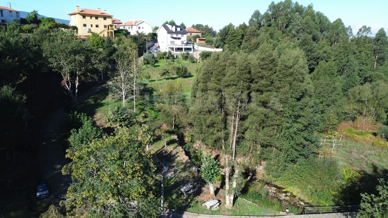 Moradia T4 para Venda em Argela Foto 4
