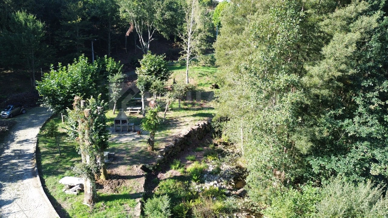 Moradia T4 para Venda em Argela Foto 6