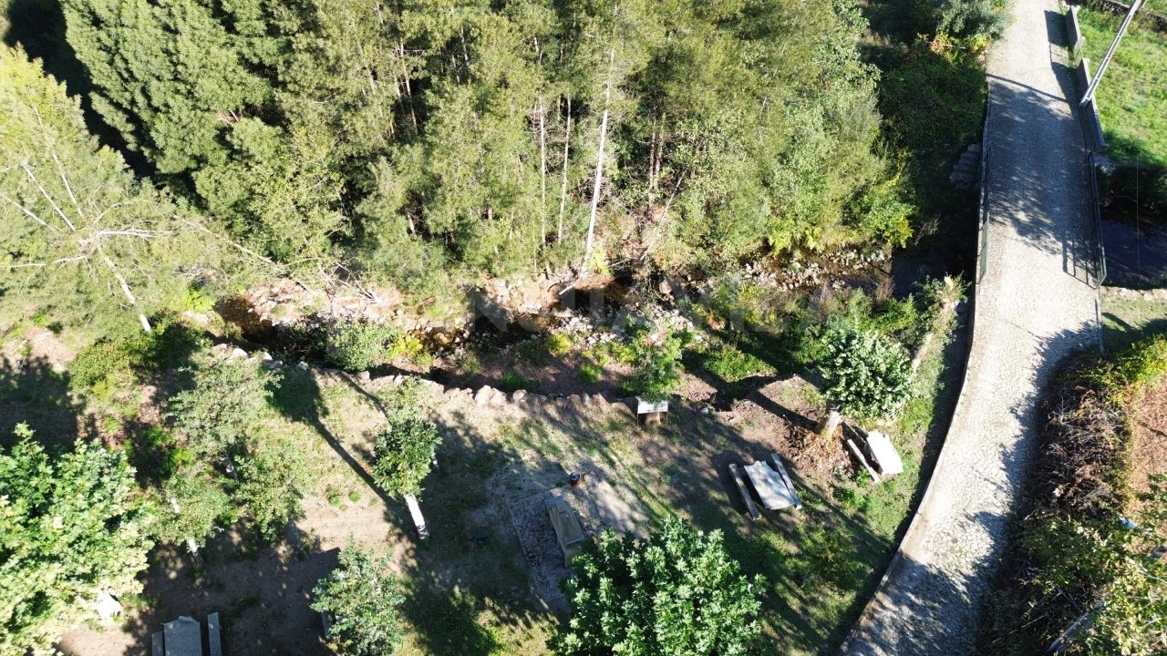 Moradia T4 para Venda em Argela Foto 45