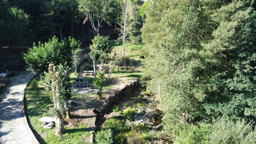 Moradia T4 para Venda em Argela Foto 6