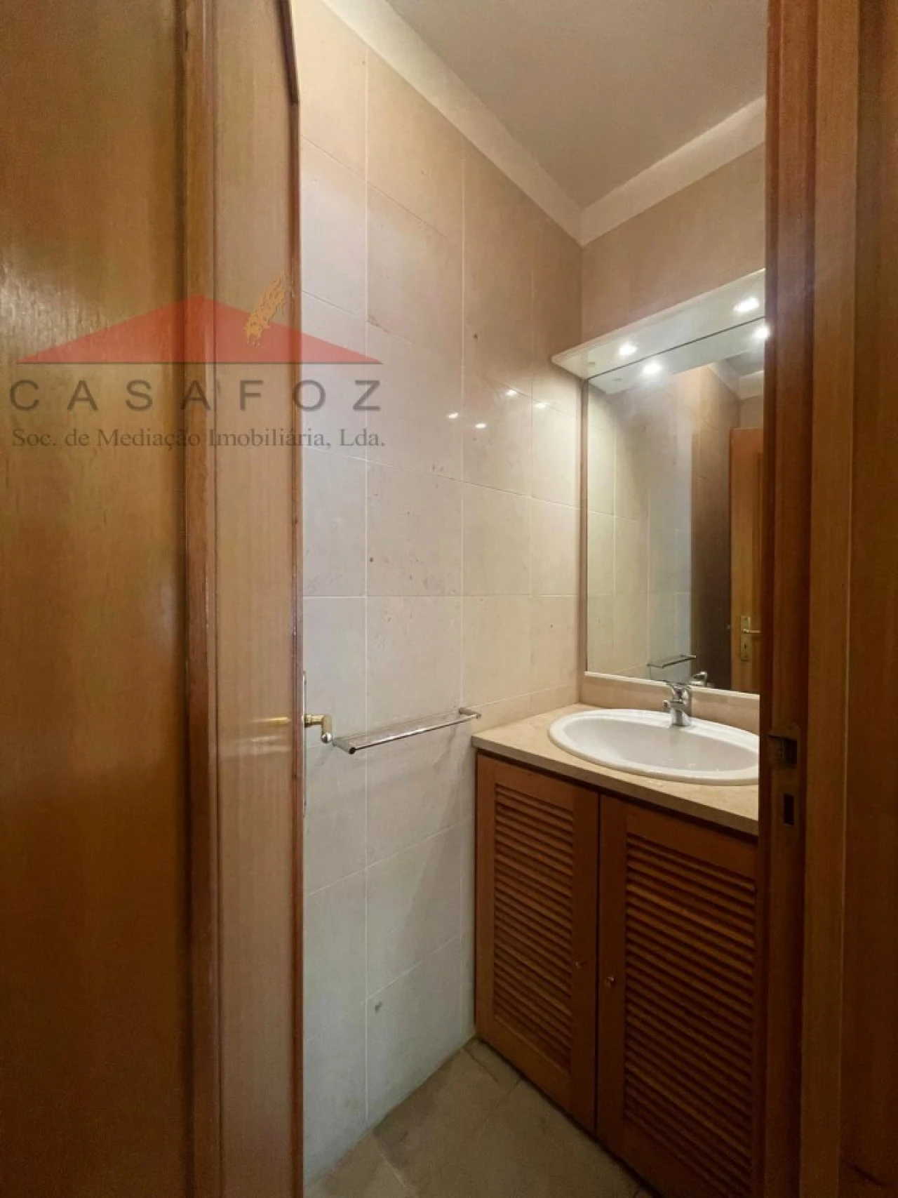 Apartamento T4 para Arrendamento em Ramalde Foto 16