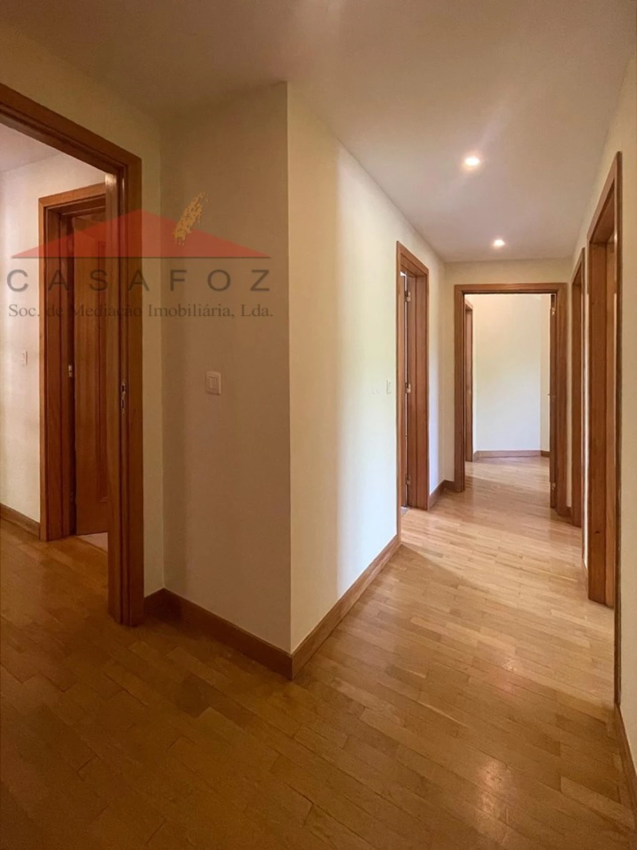 Apartamento T4 para Arrendamento em Ramalde Foto 17