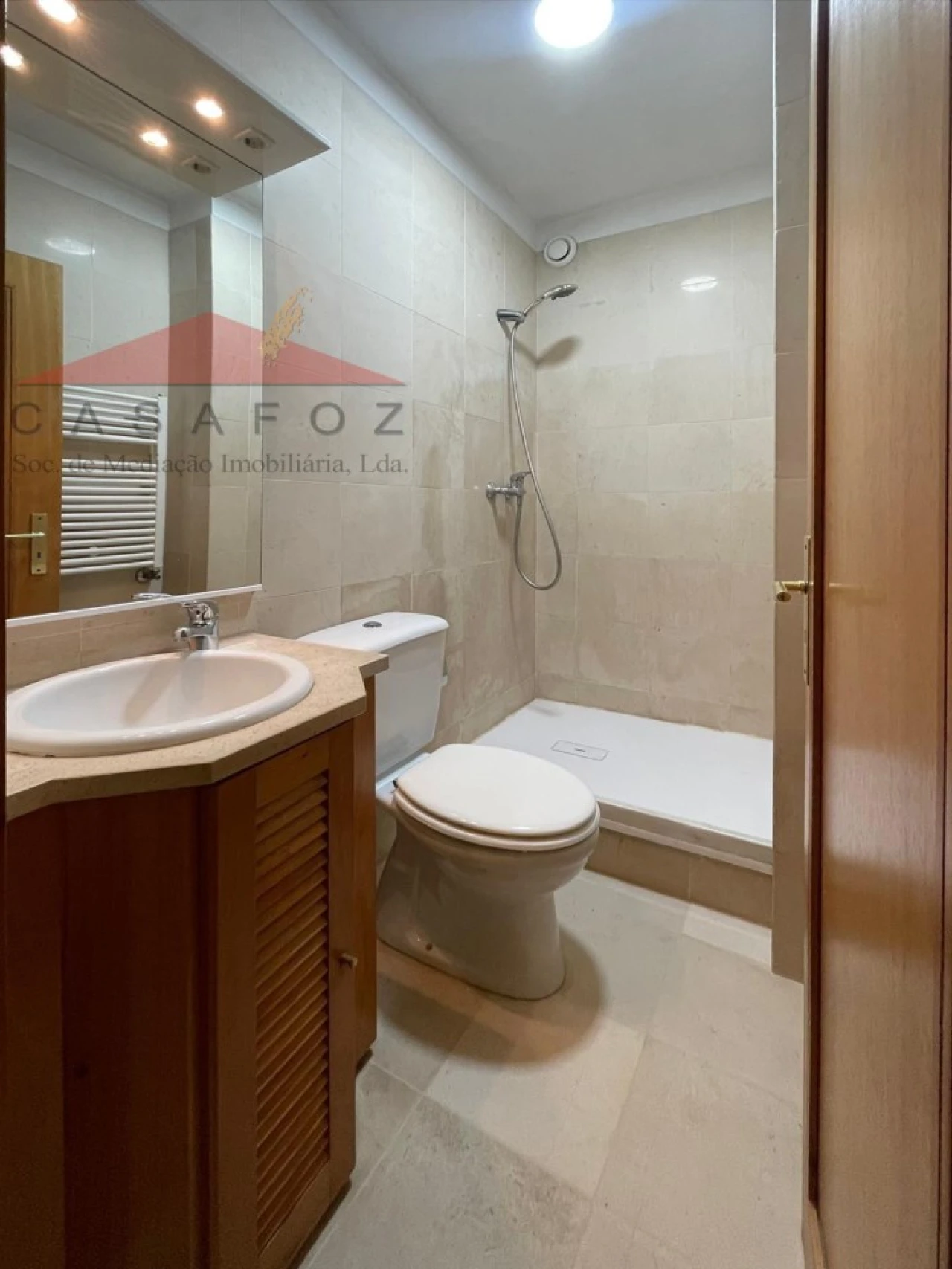 Apartamento T4 para Arrendamento em Ramalde Foto 21