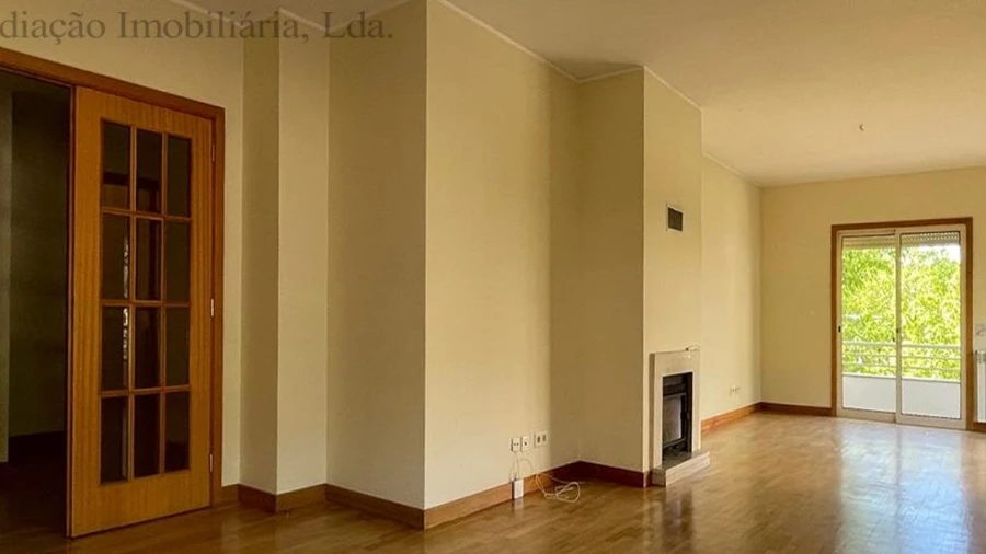 Apartamento T4 para Arrendamento em Ramalde