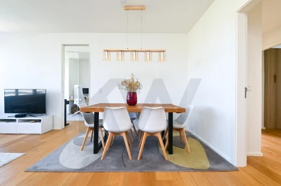 Apartamento T3 para Venda em Oeiras e São Julião da Barra, Paço de Arcos e Caxias
