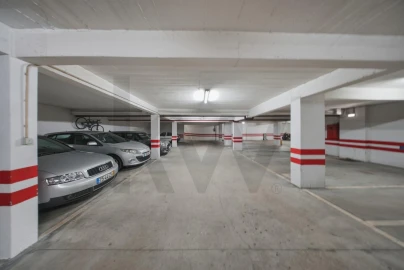 Apartamento T1 para Venda em Carnaxide e Queijas
