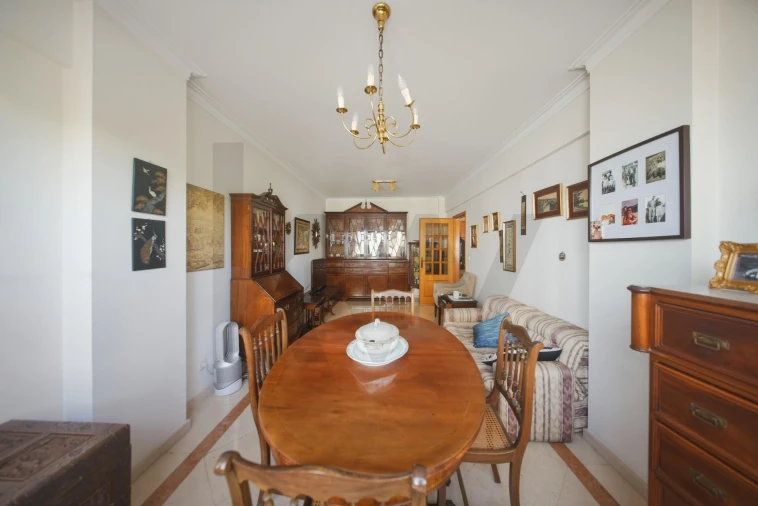 Apartamento T1 para Venda em Carnaxide e Queijas Foto 2