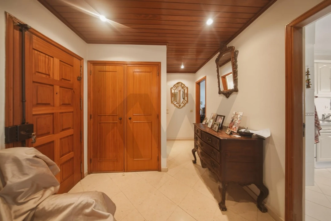 Apartamento T1 para Venda em Carnaxide e Queijas Foto 6