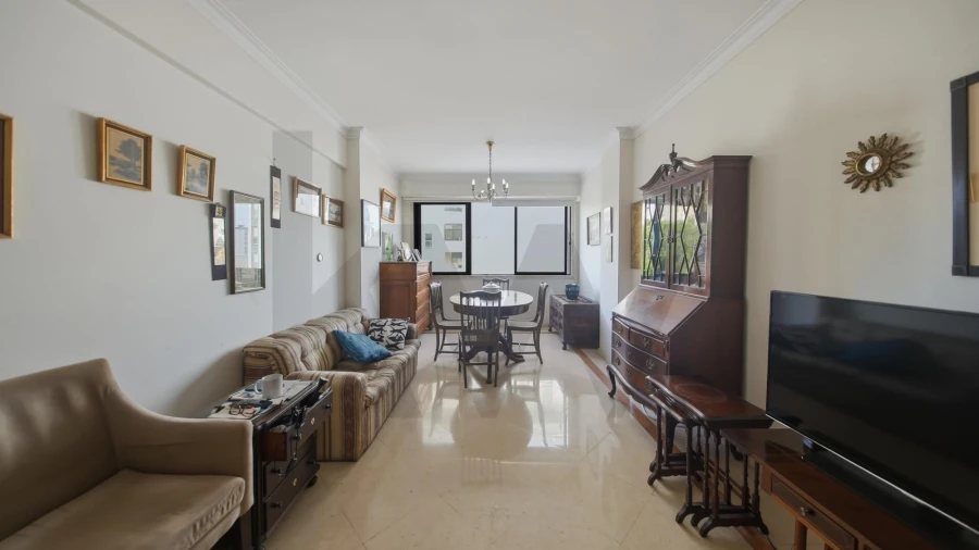 Apartamento T1 para Venda em Carnaxide e Queijas