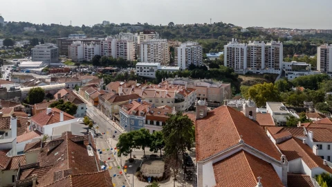 Apartamento T3 para Venda em Carnaxide e Queijas