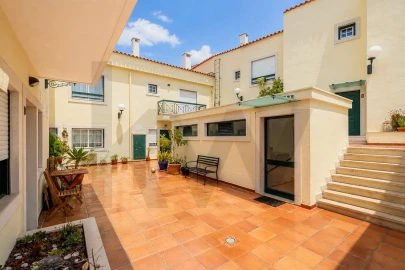 Apartamento T3 para Venda em Carnaxide e Queijas